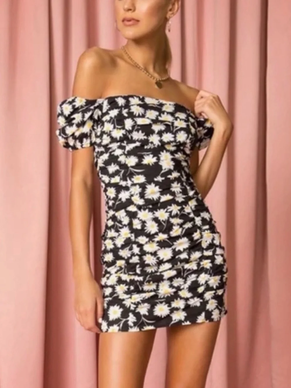 Superdown Off-Shoulder Black Daisy Print Mini Dress - Picture 5 of 7